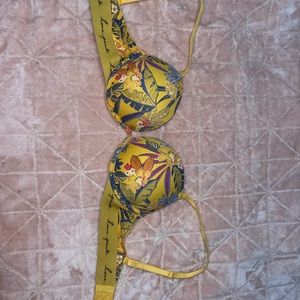 VS PINK Wear Everywhere Super Push Up Bra